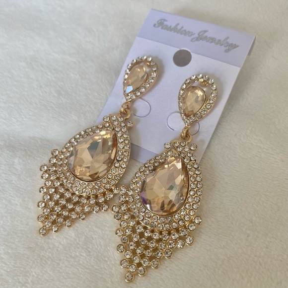 Gold Chandelier clear crystal rhinestone diamond drop statement earrings New - Picture 6 of 6